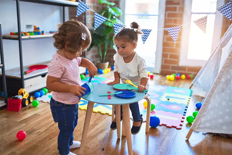 Adorable,Toddlers,Playing,Meals,Using,Plastic,Food,And,Cutlery,Toy