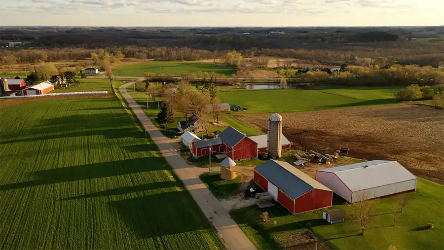 American,Midwestern,Countryside,In,Springtime.,Aerial,View,Of,Farms,With
